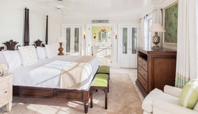 Exclusive Beachfront Experience with Pool, Gourmet Dining, and Stunning Views