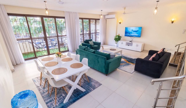 Executive Three Bedroom Apartment With a Pool in Nyali 5min Drive to the Beachi in Mombasa