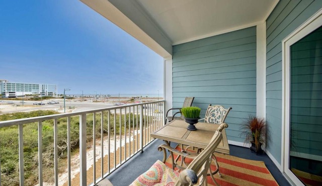 Fantastic condo with views of the Cotton Bayou in Orange Beach