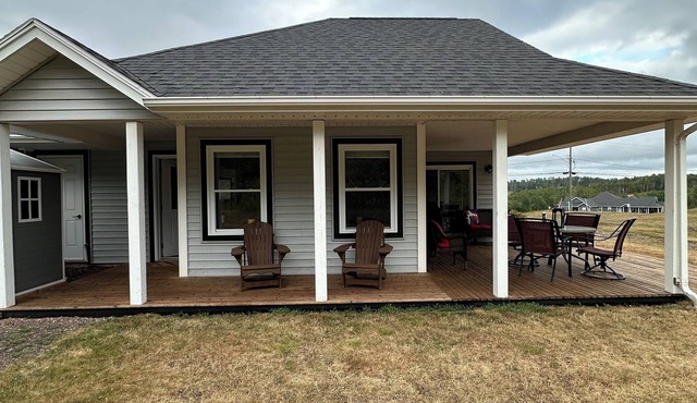 Golf, Beach & Great Local Eats! This condo unit is minutes is away from it all. in Breadalbane