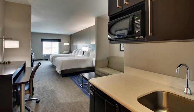Holiday Inn Express & Suites Lancaster East - Strasburg by IHG in Strasburg