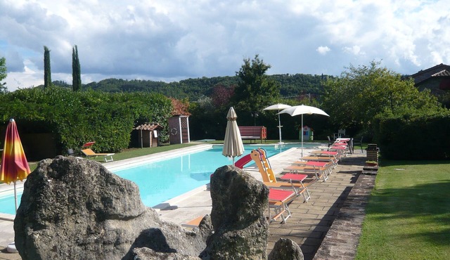 Independent Pretty Tuscan Home 8/14 guest,Pool A.C WI.FI, Garden Family &friends in Anghiari