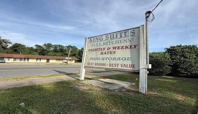 King Bed Smoking | Kingsland in Kingsland GA