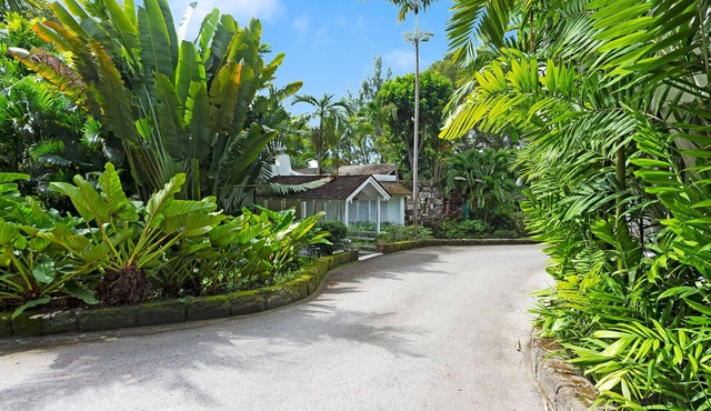 Landmark House Summer Promotion | Beach Front - Located in Stunning Saint James with Private Chef Services in Holetown