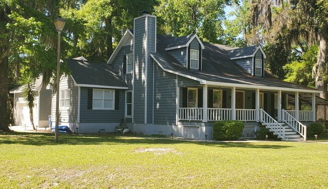 Large custom home with pool centrally located to beaches, parks, and family fun. in St. Marys