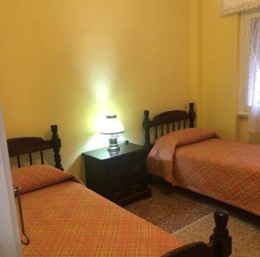 Leandro Bed in Florence
