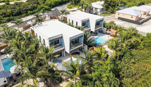 Lotus Villas #2-Leeward Palms. Your Gateway to Paradise & Step into Serenity.