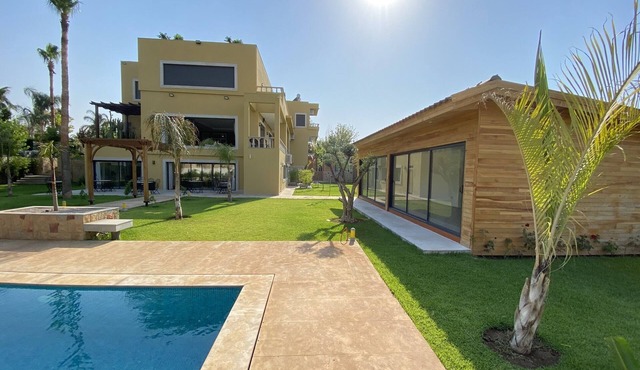 Luxurious 10 bedroom villa with swimming pool. in Fes