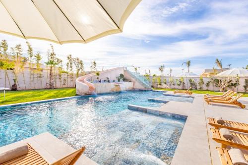 Luxury villa with spa, gym and cinema 15 min from center in Marrakesh