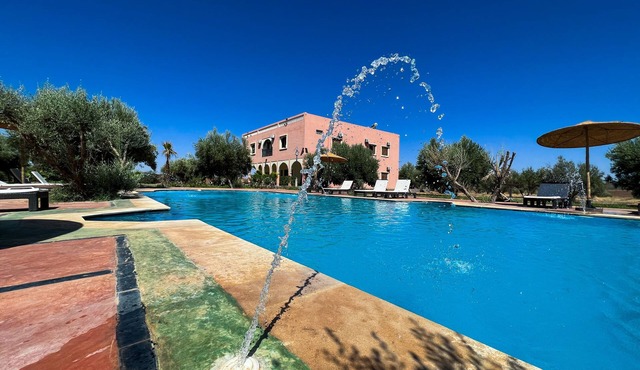 Maison de Campagne Rénovée Avec Piscine, et une Belle Grand Jardin in MARRAKECH