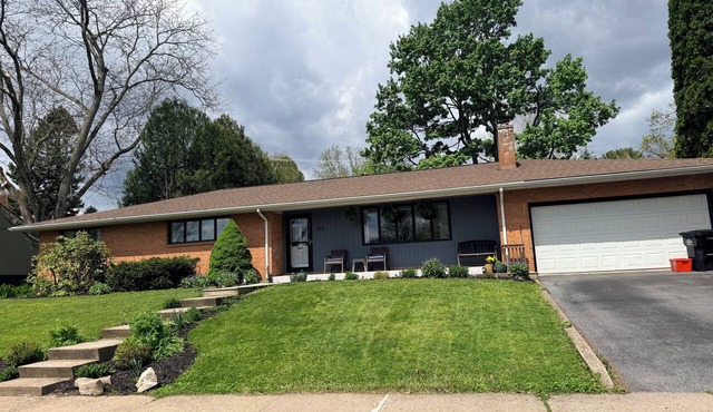 McCormick Mid Century Ranch. Walking to PSU/Downtown SC in State College