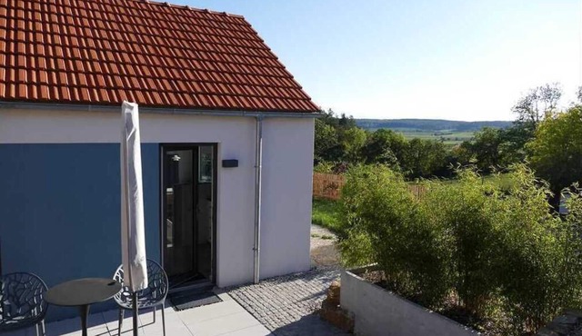 Modern detached vacation home for two on the edge of the village in the Bavarian Rhön. in Ostheim vor der Rhön