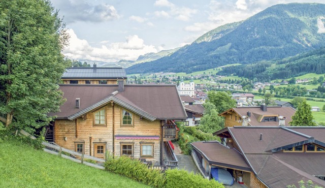 Modern penthouse, close to the ski lift in Brixen im Thale