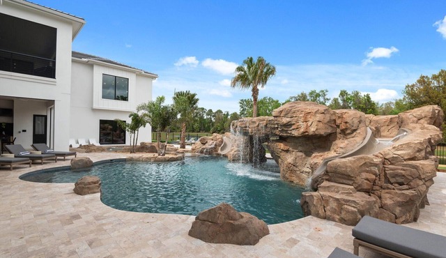 Morlando Three floor rocket ship, luxurious interior, back yard oasis with pool in Kissimmee