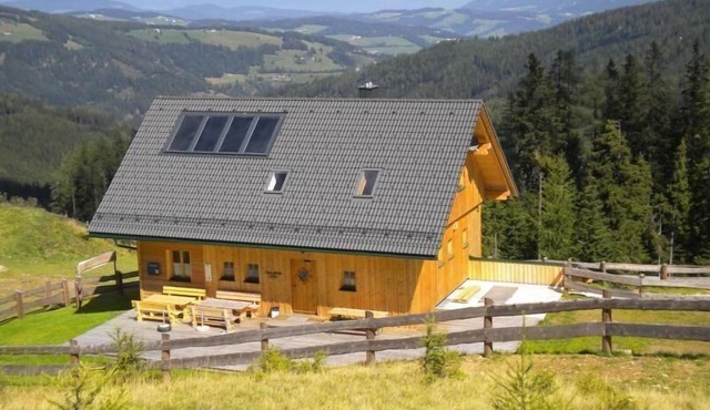 Mountain hut "Karnerhütte" with whirlpool in Weitenbach