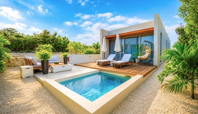 New Luxury Villa in scenic Turtle Tail area w/Plunge Pool, Lake Views