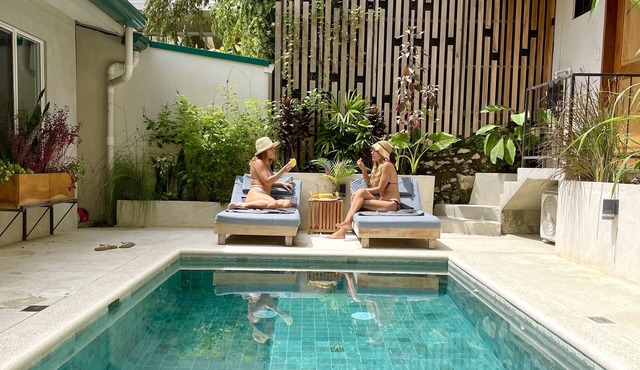 NEW POOLSIDE 1BDR-Blue Pearl steps to the beach in Santa Teresa Beach