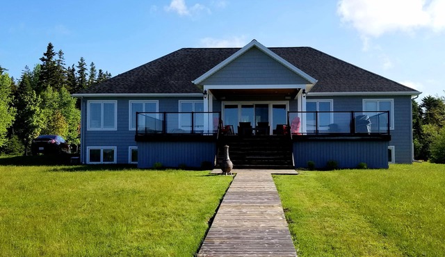 New Summer home on the scenic Montague River, relax in comfort in Montague