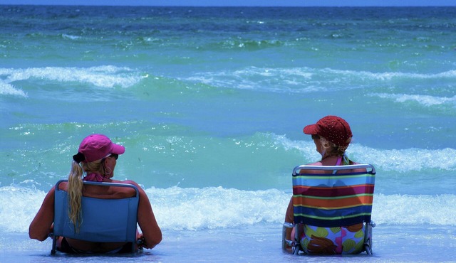 On Siesta Key Beach, View, pool, 2 Bed 2 Ba, plus pull out Queen, in Sarasota