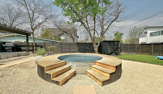 Pet Friendly SOCO Home with Cowboy Pool - Webster! in Austin