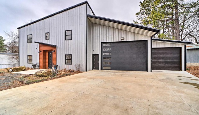 Porum Home with Private Dock on Lake Eufaula! in Porum
