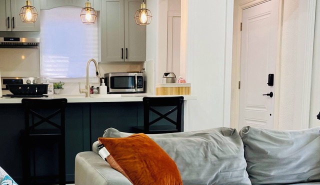 Private 3BR Home with Private Backyard, Free Parking & Easy Access to Downtown in Toronto