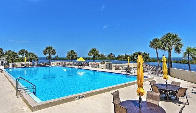 Private Beach Access: Hudson Resort Condo! in Hudson
