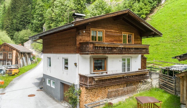 Quiet holiday home with large terrace and bath in Bramberg am Wildkogel