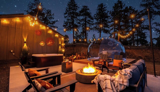 Redrocks Lounge, Lux Retreat, Hot Tub, Stargazing Dome, Mtn Views, Game Room in Golden
