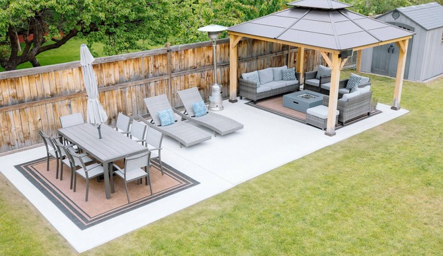 Relaxing Okanagan Getaway in Kelowna