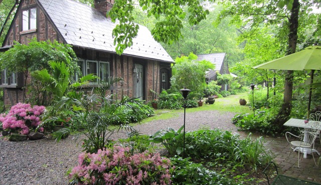 Romantic Herringbone Cottage - In Our Little English Village in New Hope