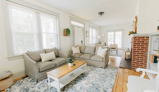 Spacious Home in ♥ of Lancaster Amish Country in Paradise