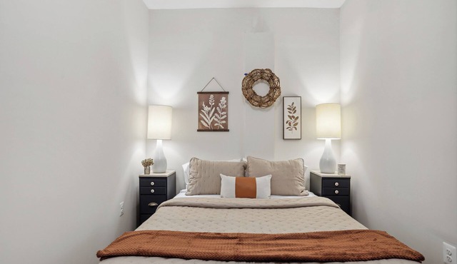 Spacious studio with full kitchen & bath near Mary Washington in Fredericksburg
