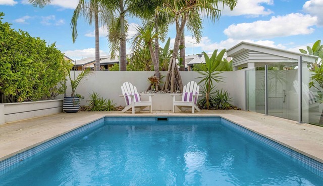 Stunning Alex Heads Beach House - Dog Friendly in Mooloolaba Region