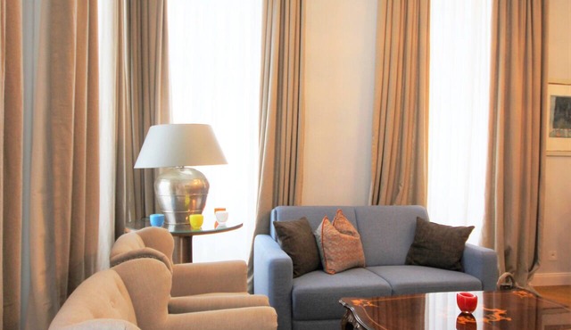 Stylish and stately apartment in a prime location in Margareten