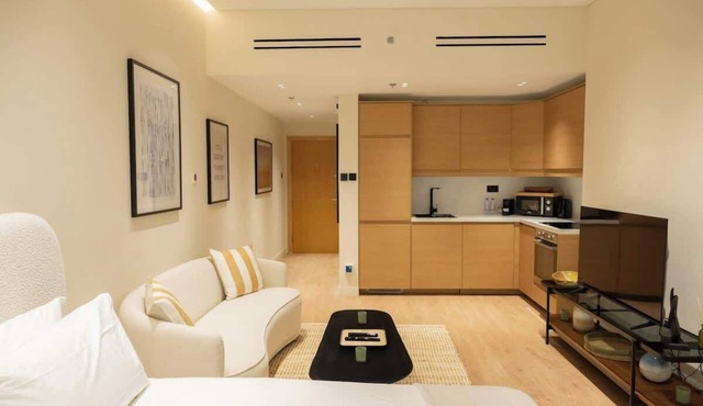 Stylish cozy studio in the heart of Business Bay in Dubai