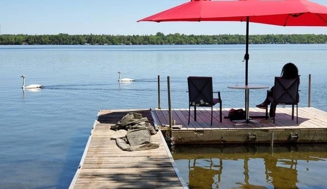 Sunrise Sunset Retreat - Affordable 3Br Waterfront Cottage w/ Pool Table in Sebright
