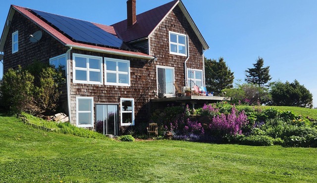 SUNSHINE FARM Remote country relaxation in Murray Harbour