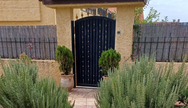 The Orchard Apartments: Simply Cozy, Peaceful & Clean Apartment Only 350 MAD! in Ifrane