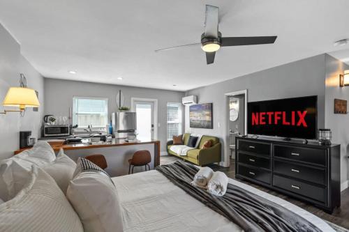 TilahStays Weekly Discounts and 10 min to Beach in Fort Lauderdale