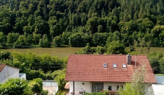 Vacation apartment with a view of the Neckar in Eberbach