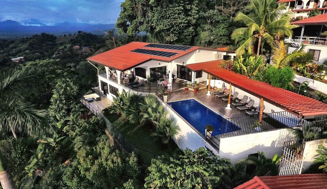 Villa Macaw Luxury 5 Bdrm, Pool, Ocean, Surf & Sunset Views in Manuel Antonio