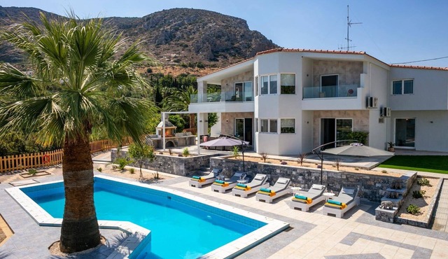Villa Monroe by Villa Plus in Hersonissos