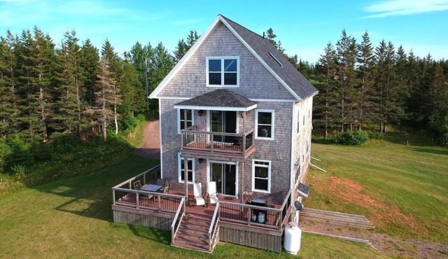 Waterfront, North Shore, close to beaches & city, sleeps 10 in Oyster Bed
