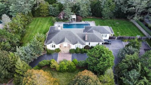 West Hamptons 5BR 5Baths Heated pool in Westhampton
