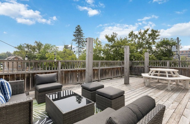 Downtown Collingwood Boutique Hotel 