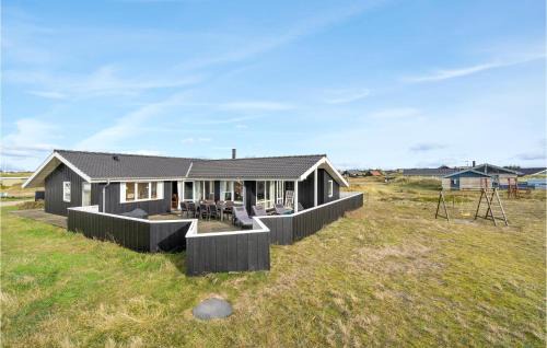 Holiday Bjerregård 