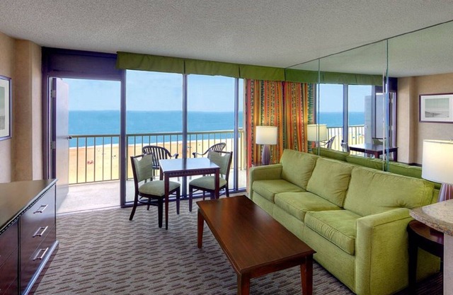 Beach Quarters Resort 