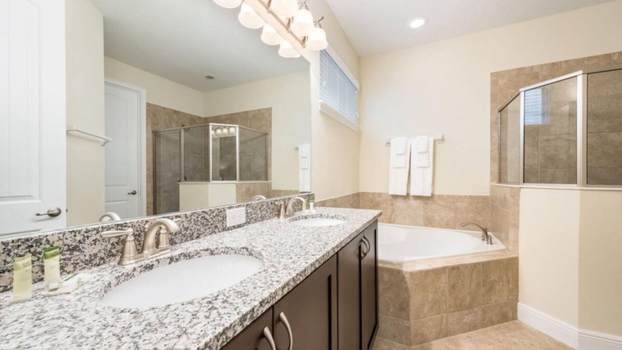 Photo of Bathroom in Reunion