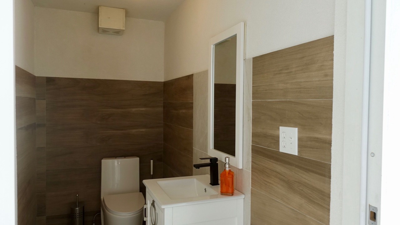 Photo of Bathroom in Long Bay Hills